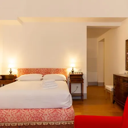 Palazzo Farini 4 شقة