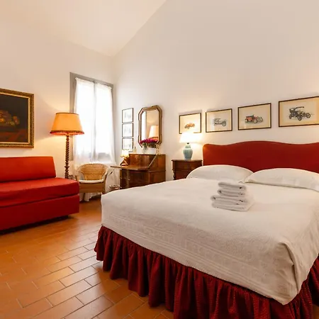 Palazzo Farini 4 شقة